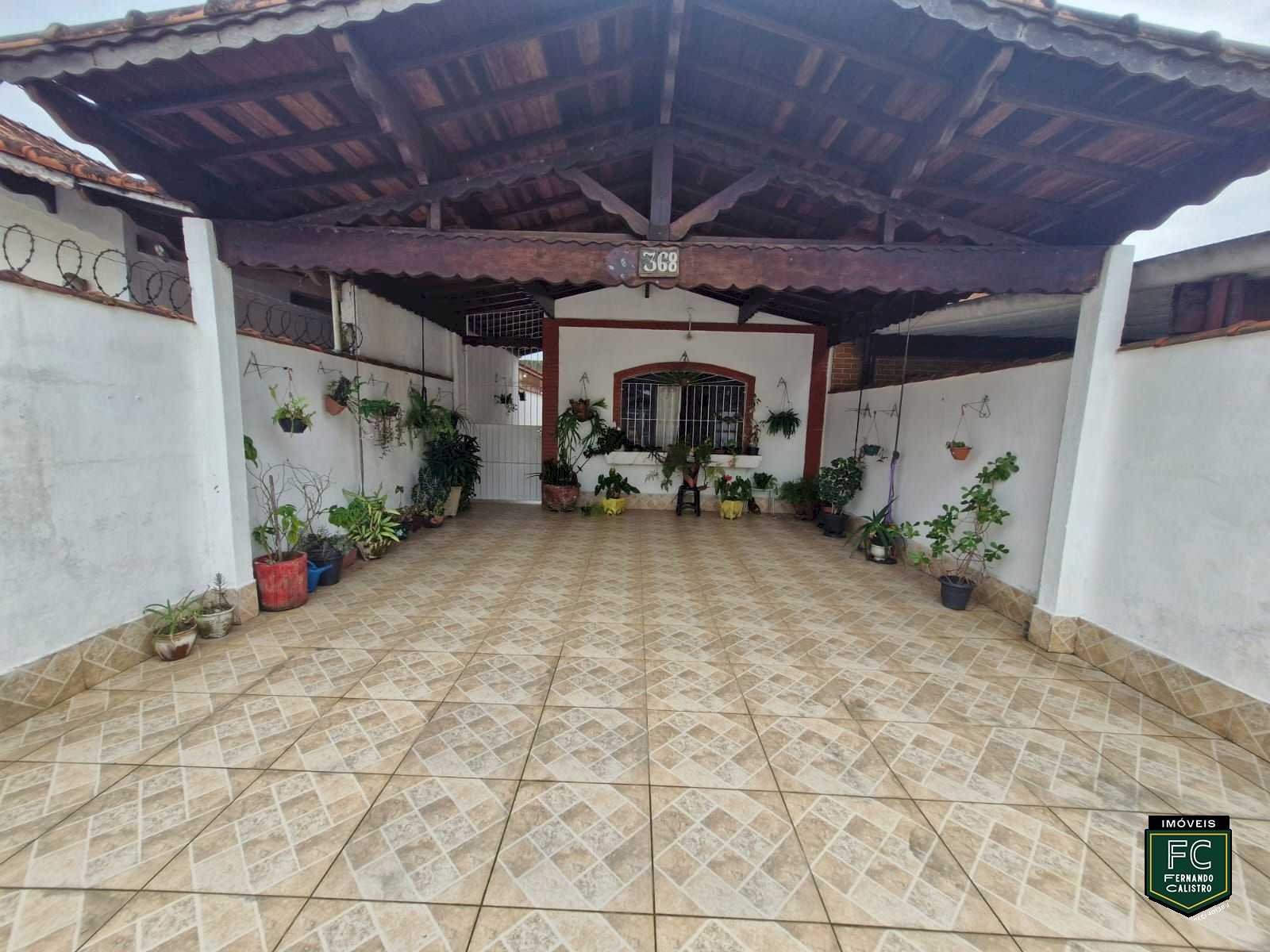 Casa 3 Dorms com Gourmet a 400m da Praia por apenas 480 mil