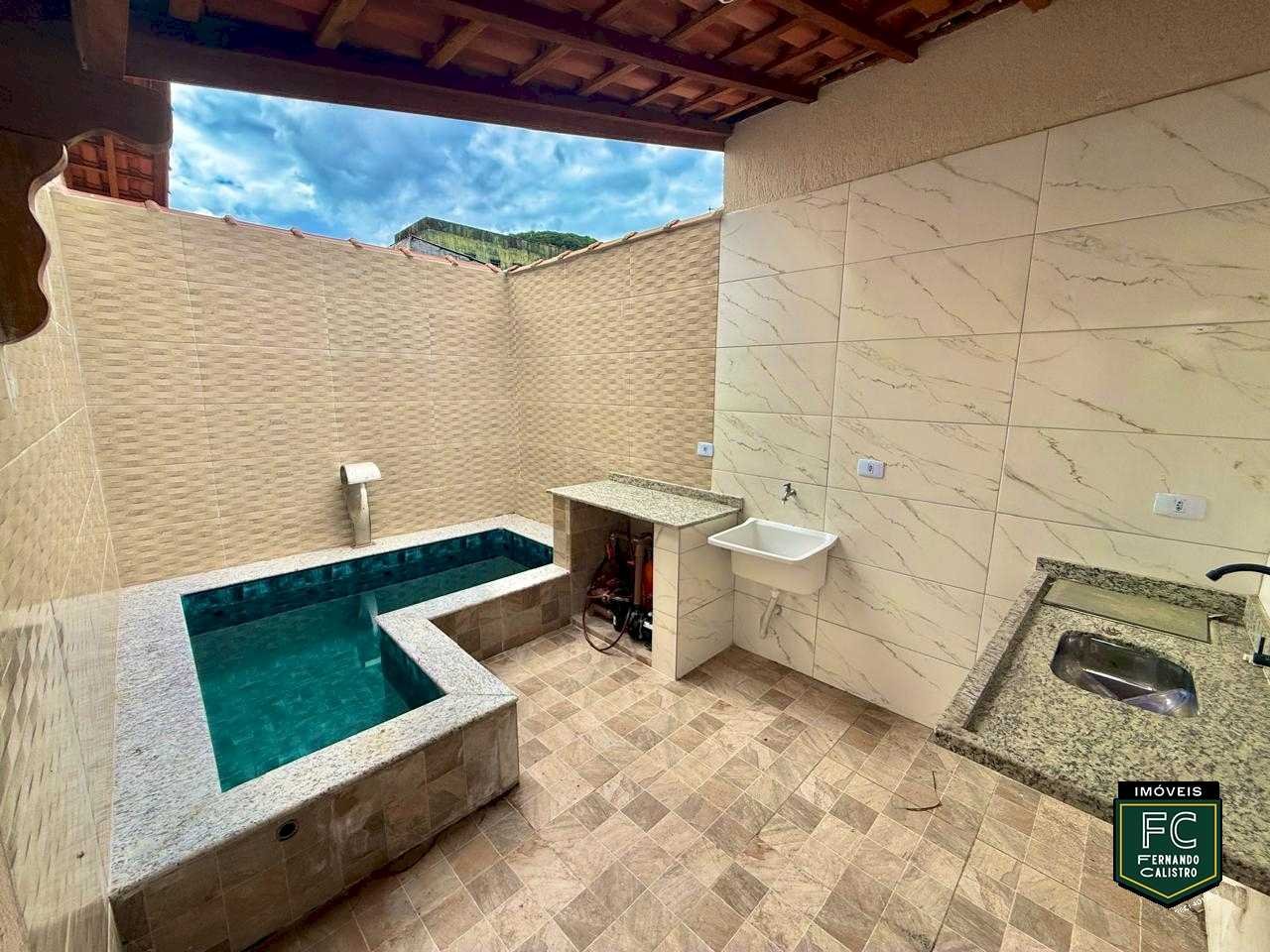 Casa com Piscina em Localização Privilegiada no Itaoca