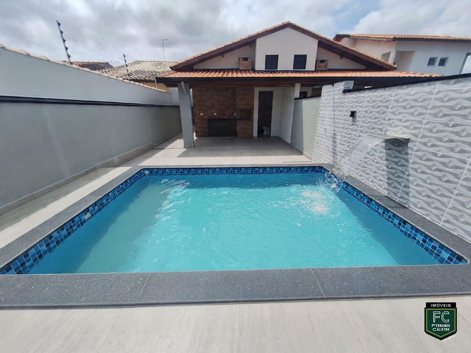 Casa Nova 3 Dorms com Piscina e Gourmet Privativo Lado Praia