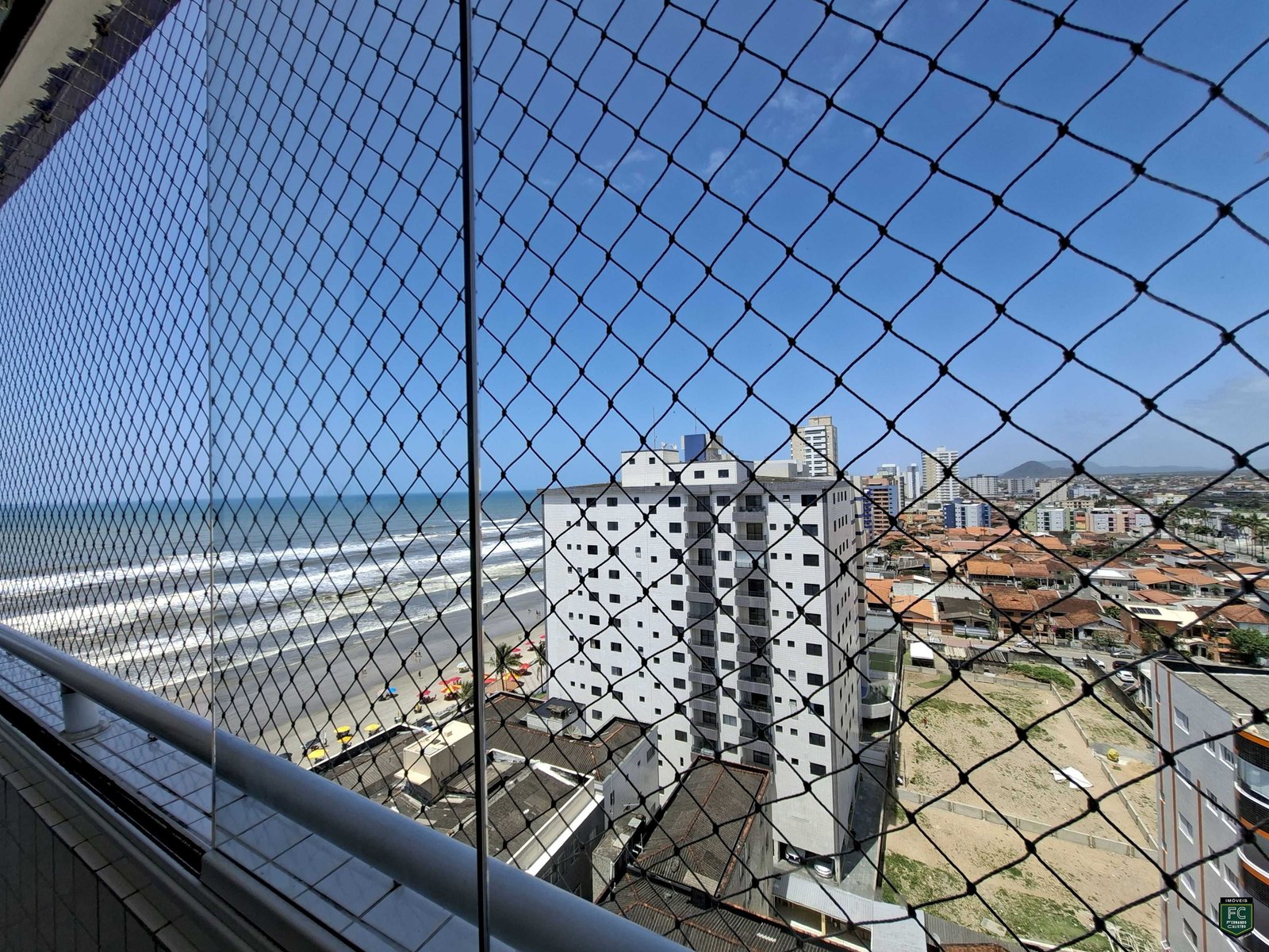 AP 3 QUARTOS VISTA MAR PLANEJADOS NO CORAÇÃO DE MONGAGUÁ SP