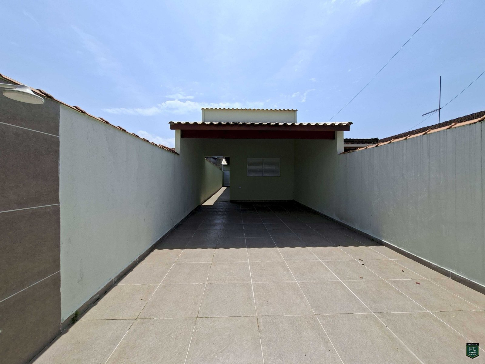 e6213745eaa24fd15bf18aa2fff76226.jpg